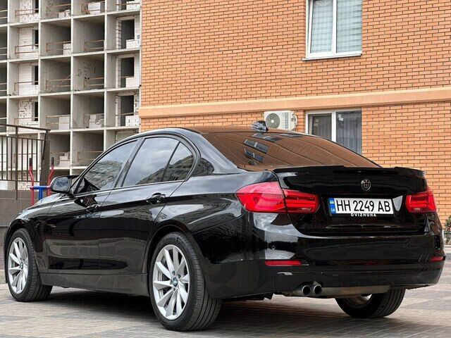 Срочная продажа авто BMW 328і F30 фото 2