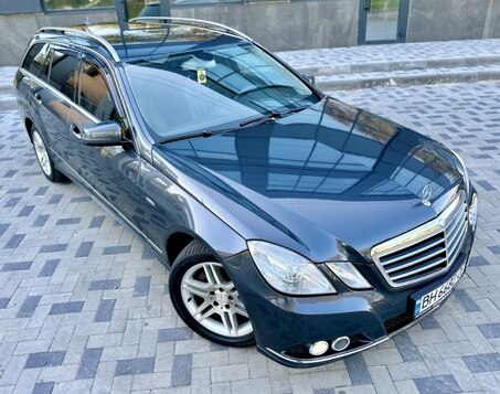 Срочная продажа авто Mercedes-Benz E-Class фото 4