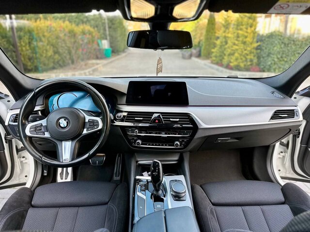 Срочная продажа авто BMW 520d фото 4