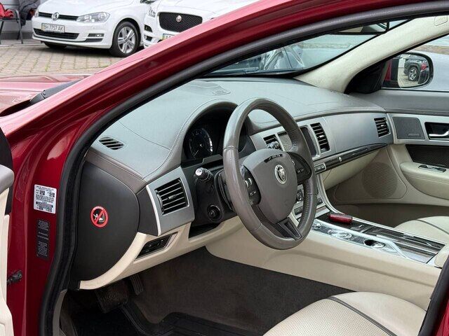 Срочная продажа авто Jaguar XF фото 7