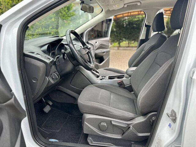 Срочная продажа авто Ford Kuga фото 3
