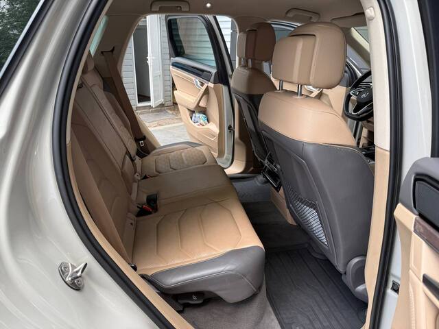 Срочная продажа авто Volkswagen Touareg фото 6