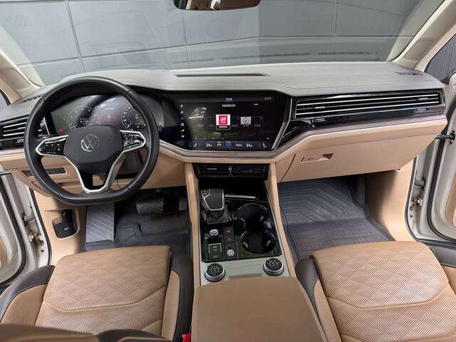 Срочная продажа авто Volkswagen Touareg фото 5