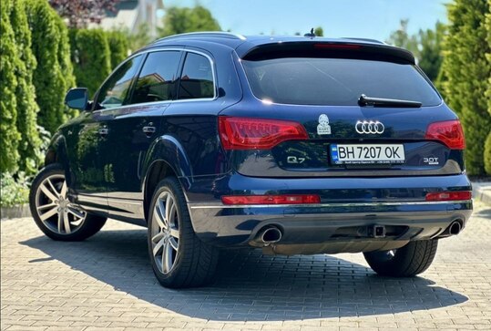 Срочная продажа авто Audi Q7 фото 5