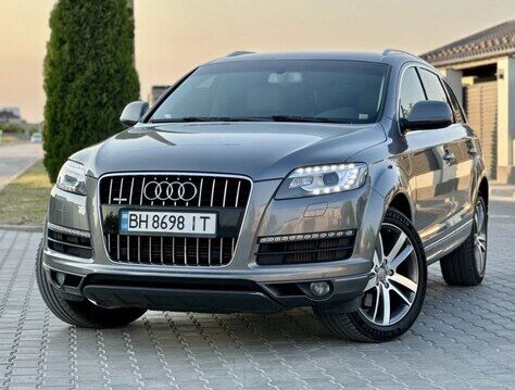 Срочная продажа авто Audi Q7 фото 1