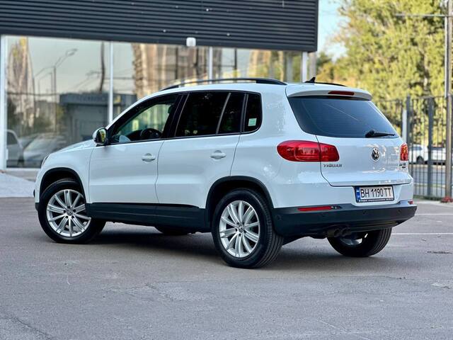 Срочная продажа авто Volkswagen Tiguan фото 5