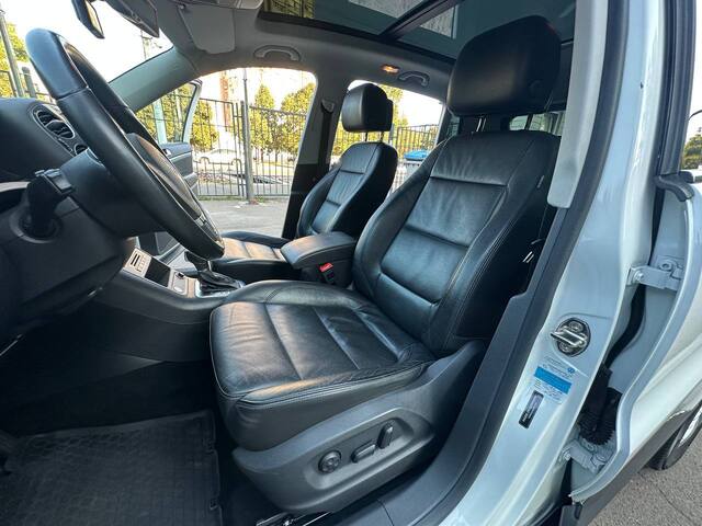 Срочная продажа авто Volkswagen Tiguan фото 2