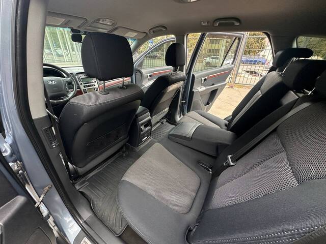 Срочная продажа авто Hyundai Santa Fe фото 3