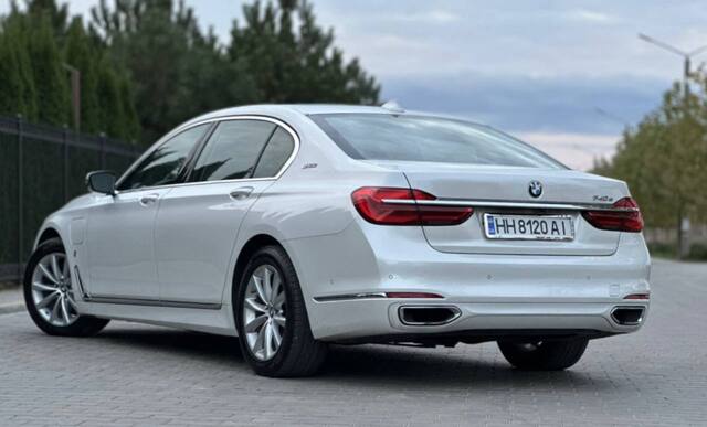 Срочная продажа авто BMW 7 Series фото 6