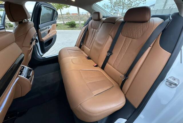 Срочная продажа авто BMW 7 Series фото 5