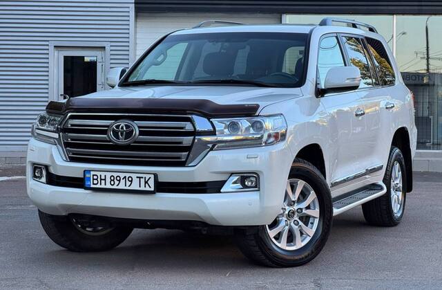 Срочная продажа авто Toyota Land Cruiser 200 фото 1