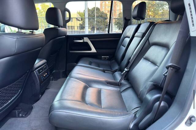 Срочная продажа авто Toyota Land Cruiser 200 фото 6