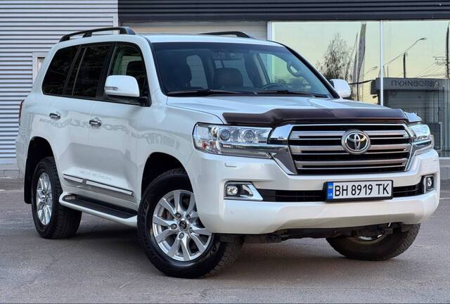 Срочная продажа авто Toyota Land Cruiser 200 фото 4
