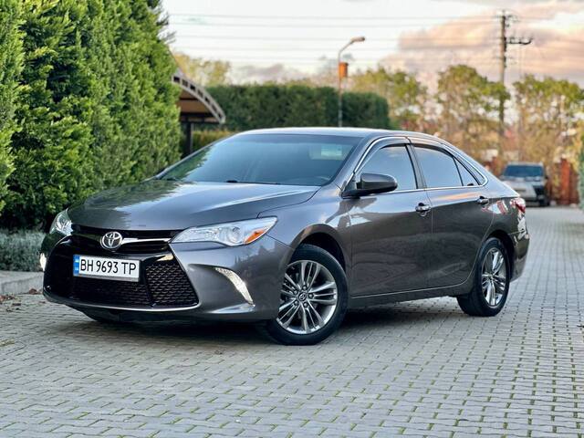 Срочная продажа авто Toyota Camry фото 5