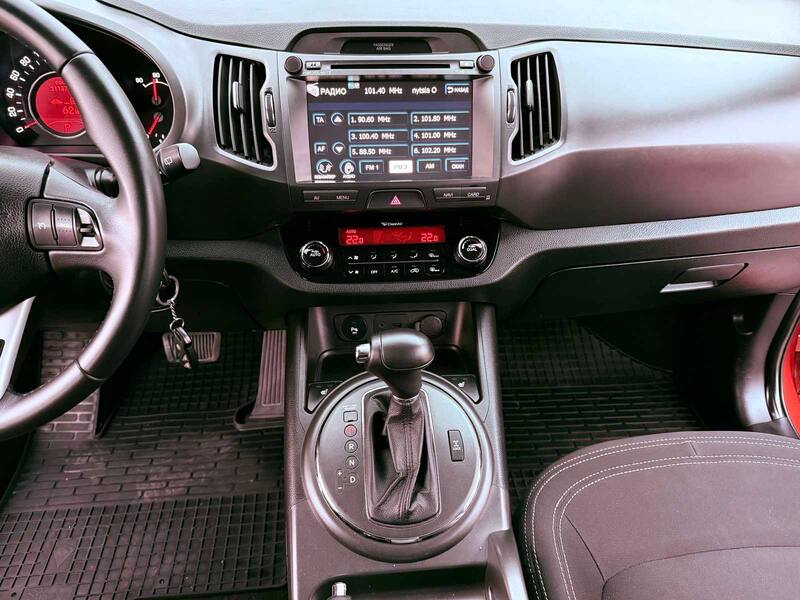 Срочная продажа авто Kia Sportage фото 4