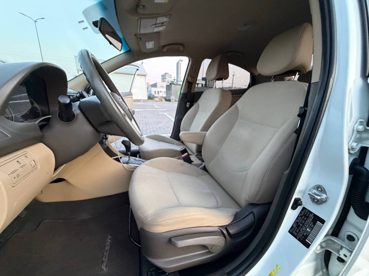 Срочная продажа авто Hyundai Accent фото 4