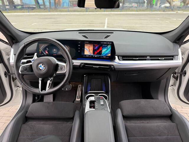 Срочная продажа авто BMW X1 фото 2