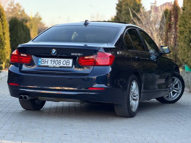 Срочная продажа авто BMW 3 Series 328i фото 6