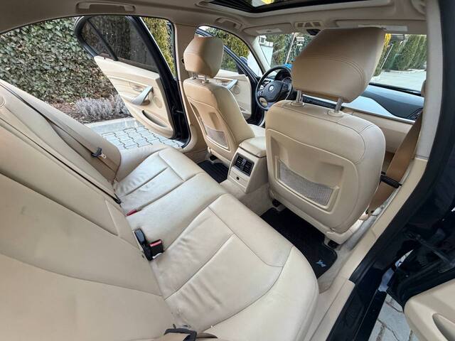 Срочная продажа авто BMW 3 Series 328i фото 4