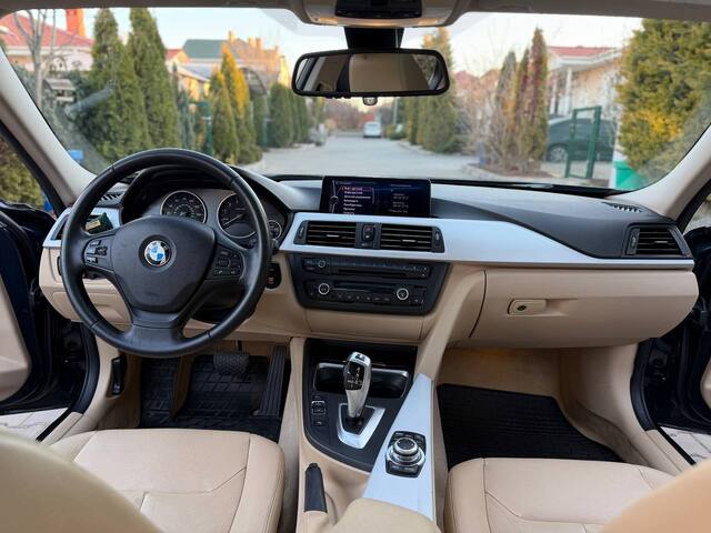 Срочная продажа авто BMW 3 Series 328i фото 3