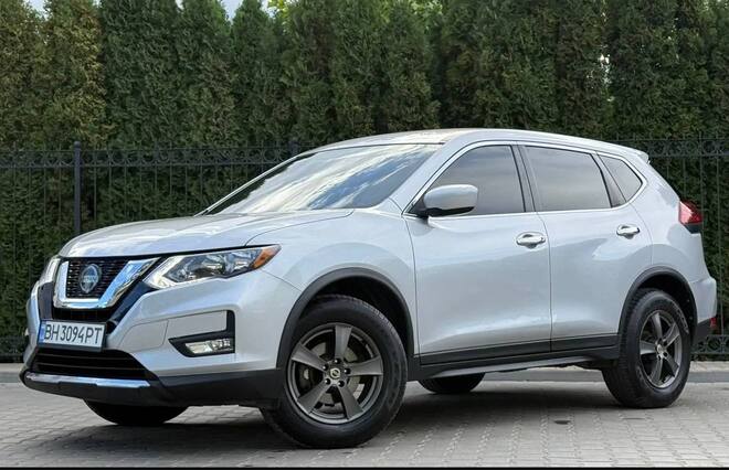 Срочная продажа авто Nissan Rogue фото 1