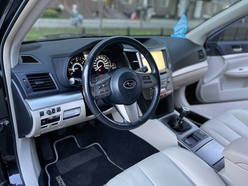 Срочная продажа авто Subaru Legacy фото 9