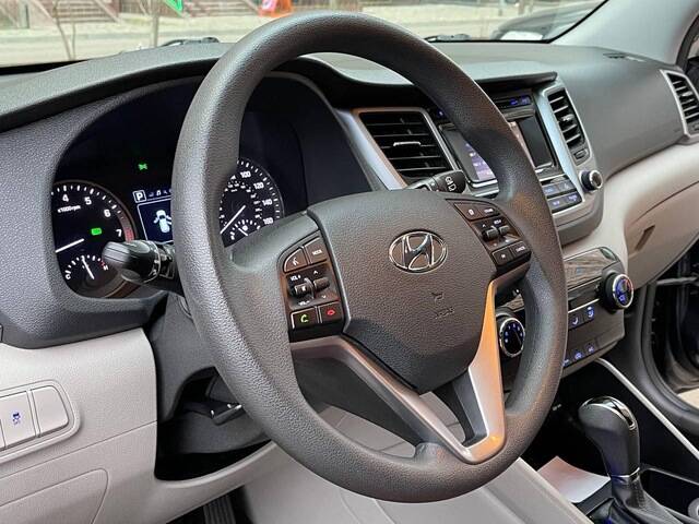 Срочная продажа авто Hyundai Tucson фото 3