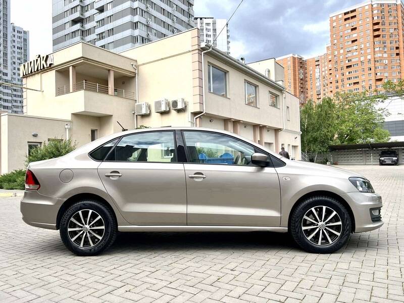 Срочная продажа авто Volkswagen Polo фото 15