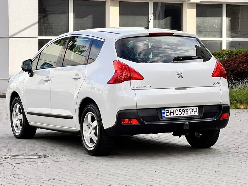 Срочная продажа авто Peugeot 3008 фото 9
