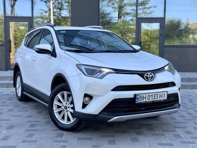 Срочная продажа авто Toyota RAV4 фото 7