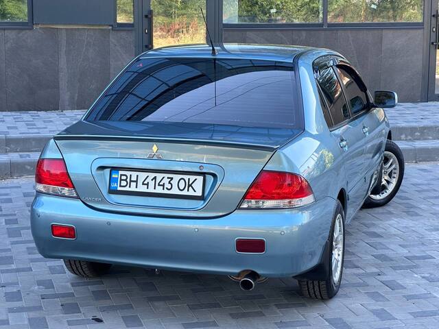 Срочная продажа авто Mitsubishi Lancer фото 3