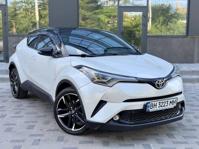 Срочная продажа авто Toyota C-HR фото 7