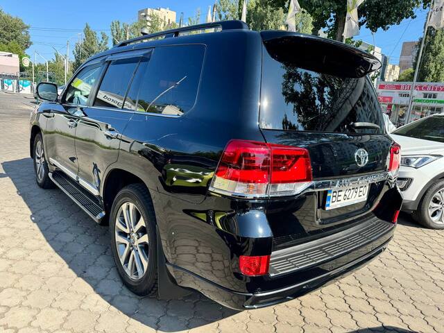 Срочная продажа авто Toyota Land Cruiser 200 фото 4