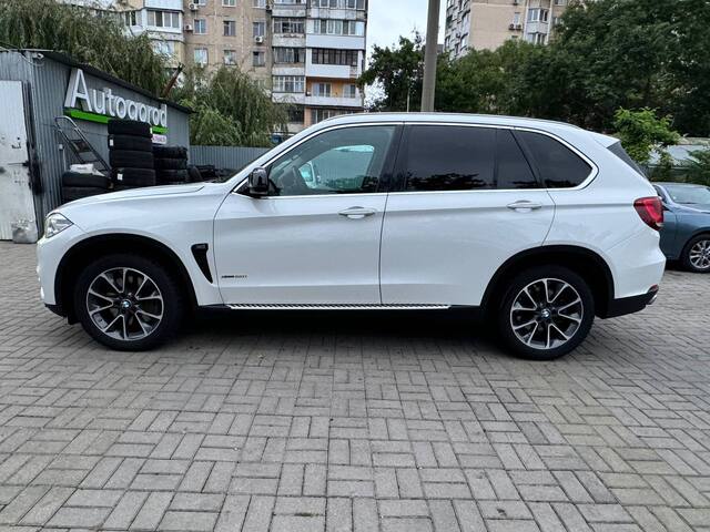 Срочная продажа авто BMW X5 M50i фото 5