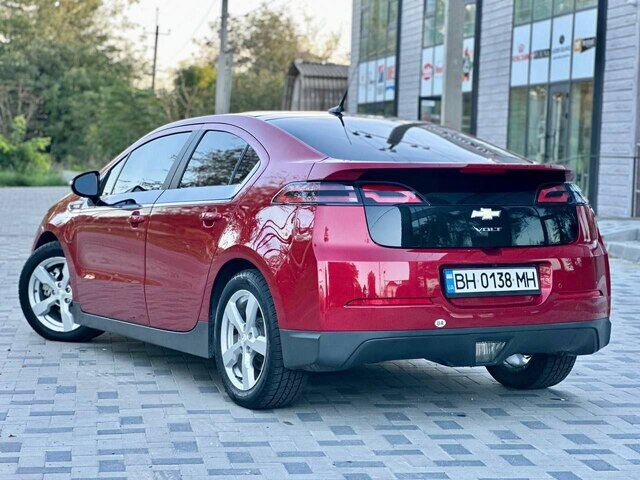 Срочная продажа авто Chevrolet Volt фото 2